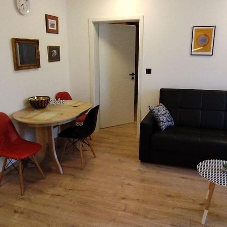 Cute Apartment Marla Art Close To Center Pula Eksteriør billede